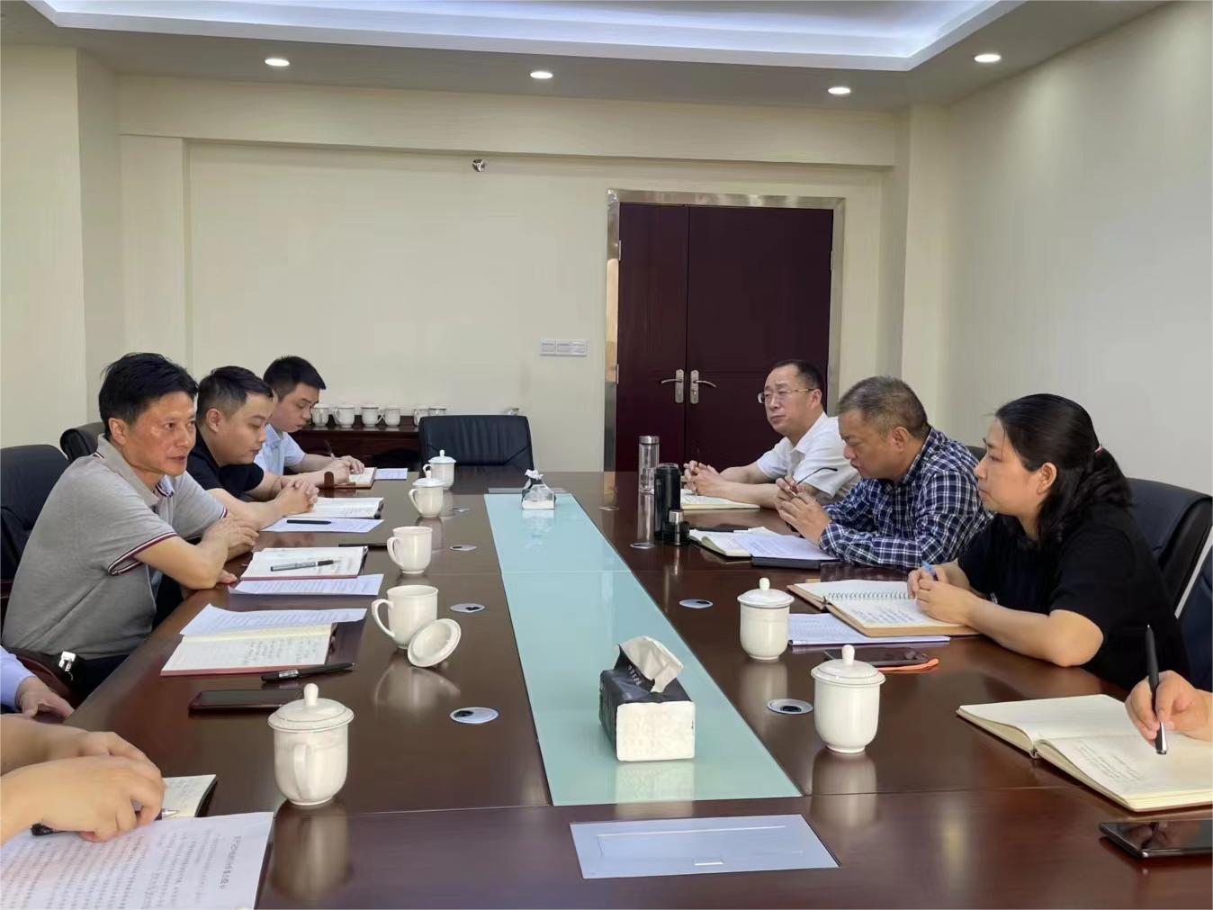 集團(tuán)黨委書記、董事長許大政一行赴巴中農(nóng)商行開展業(yè)務(wù)合作洽談會(huì)